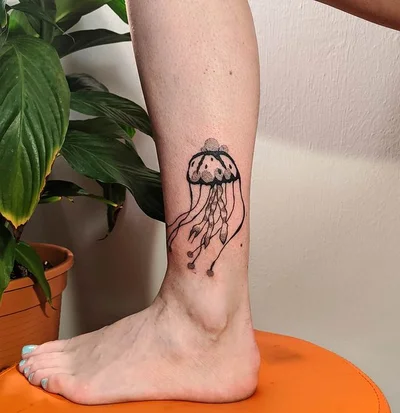 Léo Lavande tattoo 033