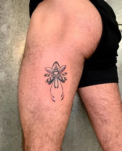 Léo Lavande tattoo 045