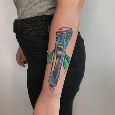 Yael Isey tattoo 015