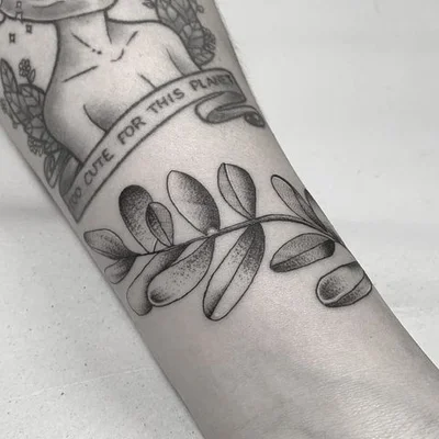 Yasmin Picinin tattoo 022