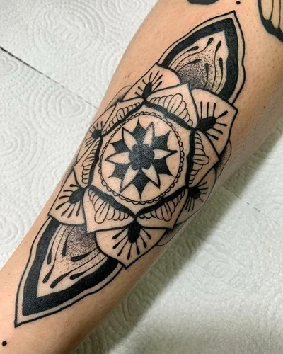 Yasmin Picinin tattoo 032