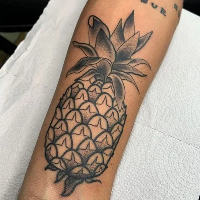 Yasmin Picinin tattoo 036