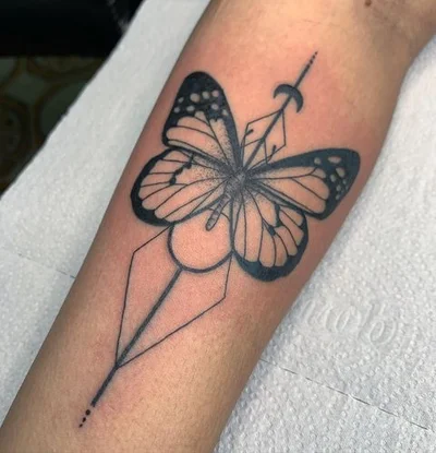 Yasmin Picinin tattoo 038