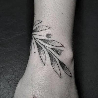 Yasmin Picinin tattoo 039
