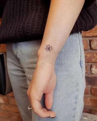 Yasmin Borges tattoo 012