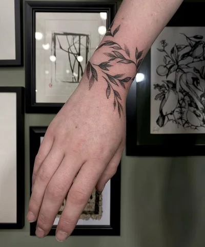 Camila Yassuda tattoo 029