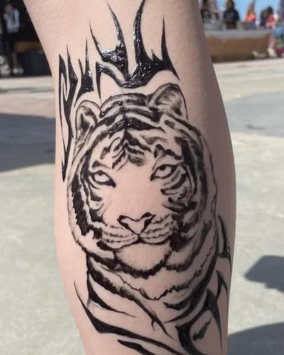 Xixi tattoo 030