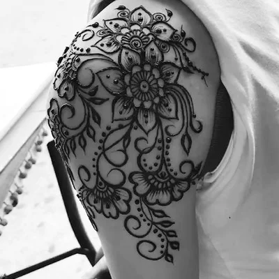Xixi tattoo 036