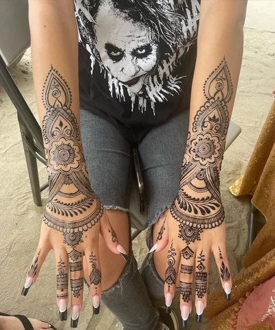 Xixi tattoo 038