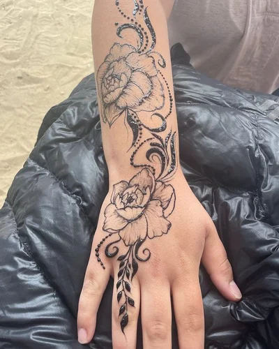 Xixi tattoo 047