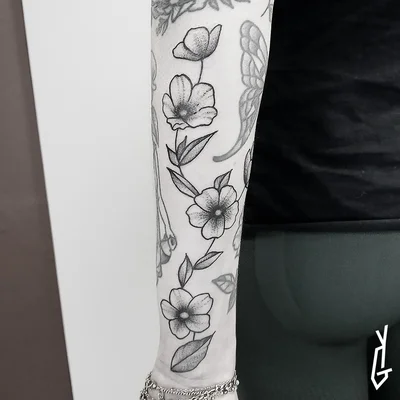 Yonni Gagarine tattoo ig_010