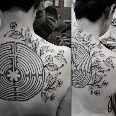 Yonni Gagarine tattoo ig_016