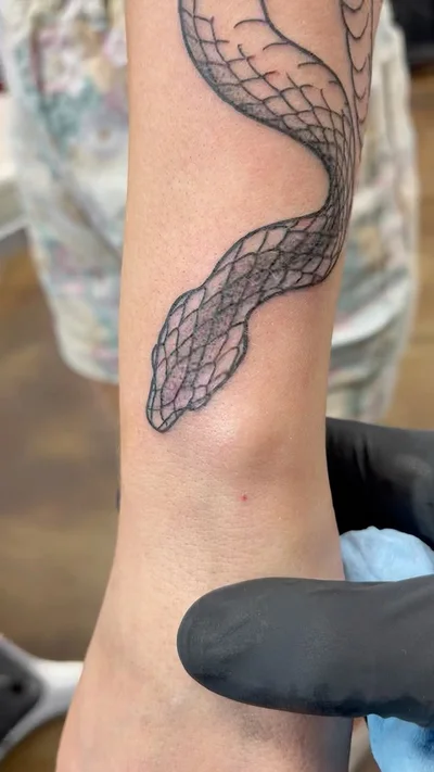Aaron Dix tattoo 013