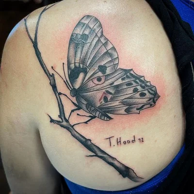 Aaron Dix tattoo 026