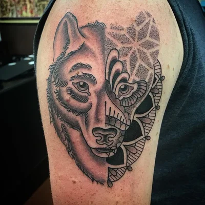 Aaron Dix tattoo 050