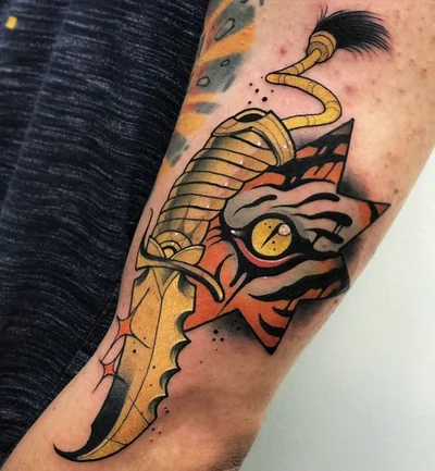 Ypso tattoo 043
