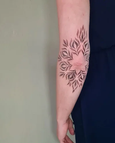 Yuna Fawn tattoo 025
