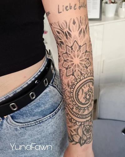 Yuna Fawn tattoo 029