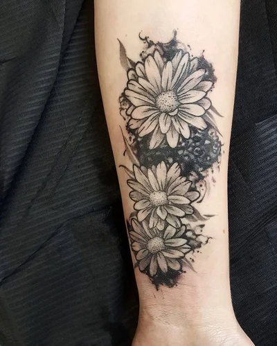Yuna Fawn tattoo 047