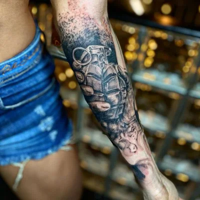 Yurgan Barret tattoo 021