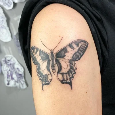 Yuri Ribeiro tattoo 012
