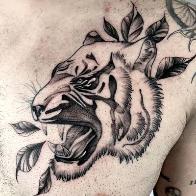 Yuri Ribeiro tattoo 045