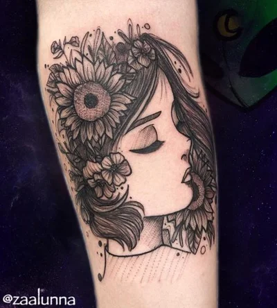 Zaina Luna tattoo 033