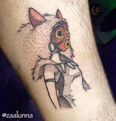Zaina Luna tattoo 049