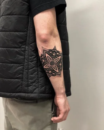 Zach Medbery tattoo 049
