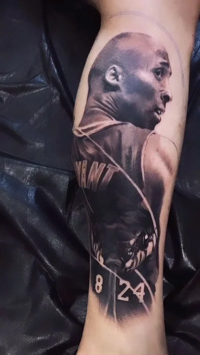 Zach Medbery tattoo 050