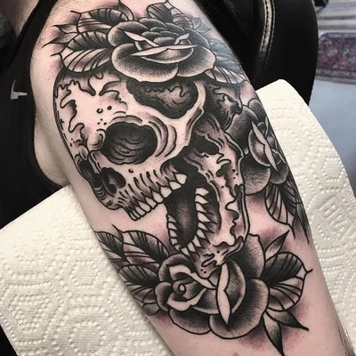 Zach Roman tattoo 013
