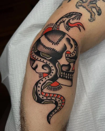 Mike Fite tattoo 007