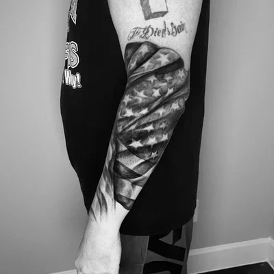 Zach Rench tattoo 026