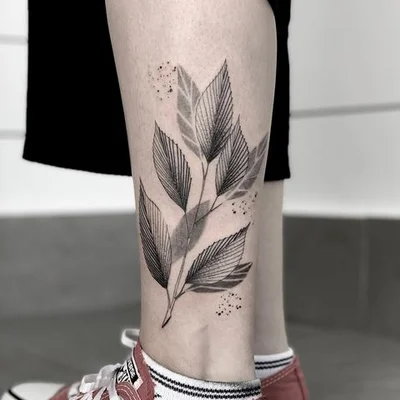 Matheus Izarias tattoo 019