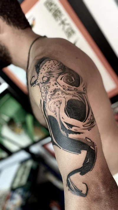 Matheus Izarias tattoo 035