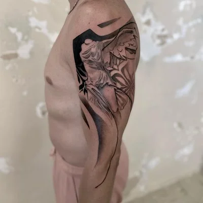 Matheus Izarias tattoo 049