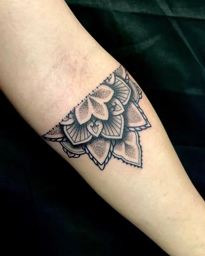 Zazen tattoo 033