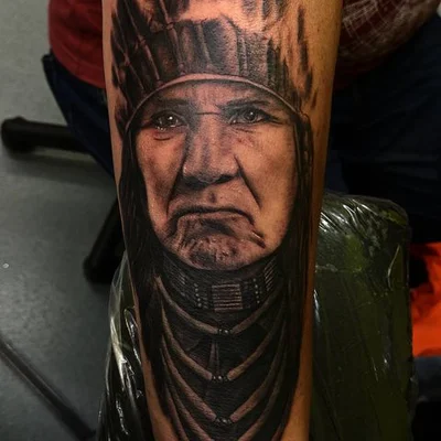 Zeb Powell tattoo 032