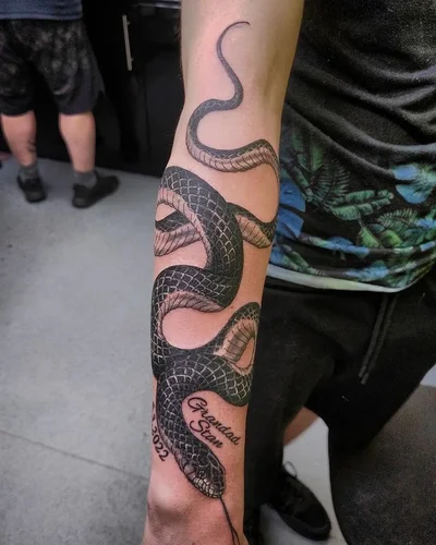 Zeb Powell tattoo 040