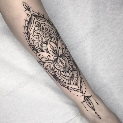 Zelia Ruiz tattoo 026