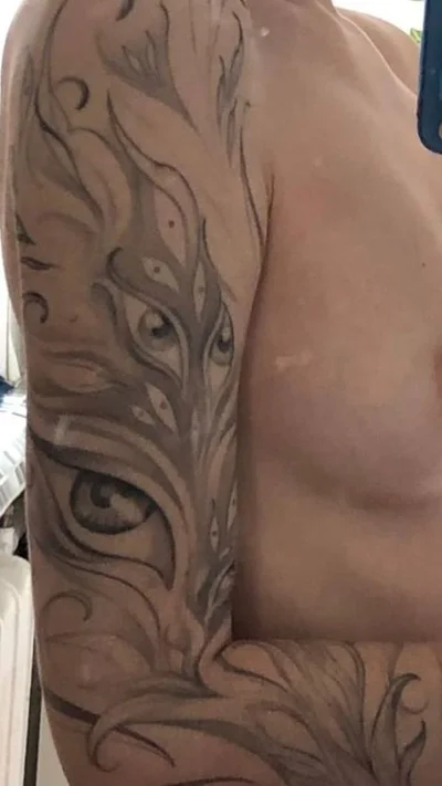Евгения Ремова tattoo 049