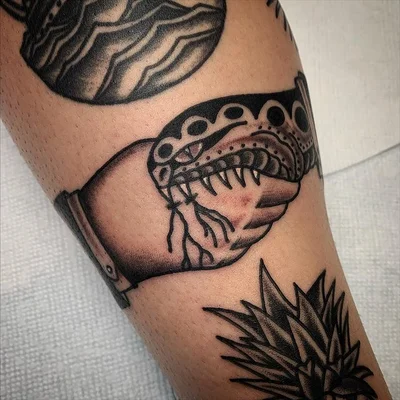 Zachary Imovan tattoo 027