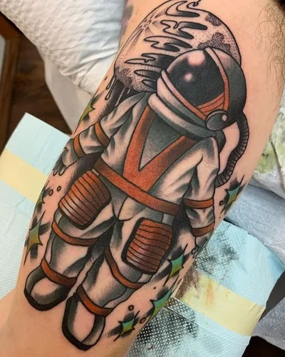 Zion Guzmán tattoo 041