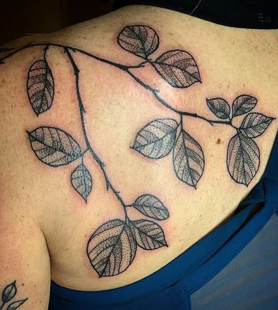 Zoe Bean tattoo 021