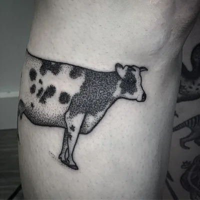 Zoe Bean tattoo 027