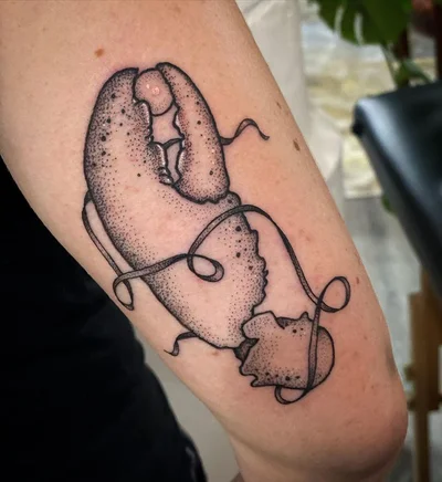 Zoe Bean tattoo 028