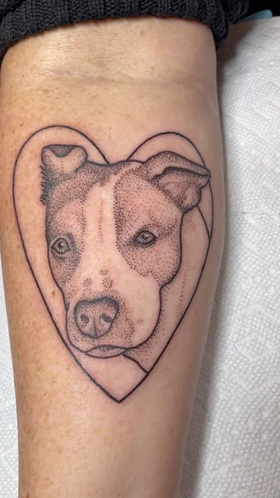 Zoe Bean tattoo 030