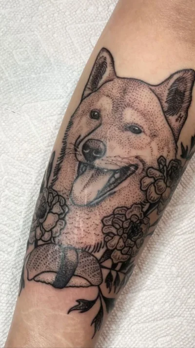 Zoe Bean tattoo 041