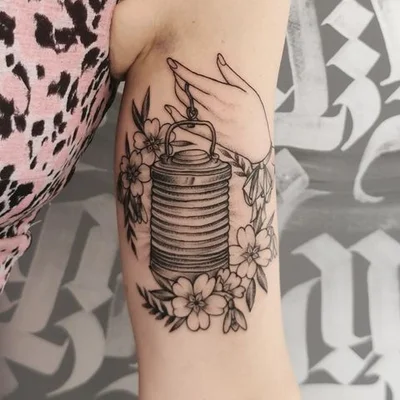 Zoe Fraser tattoo 016