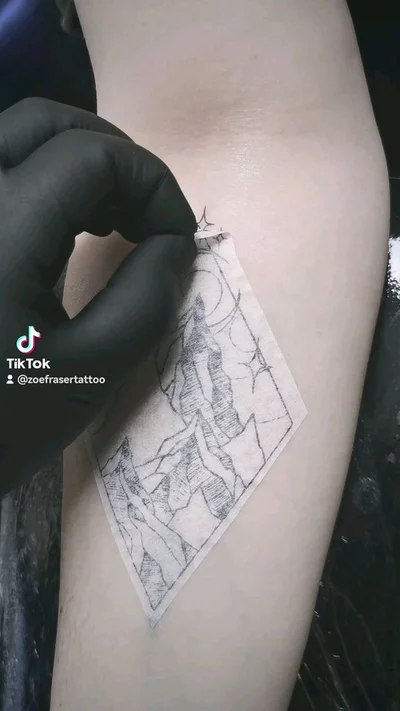 Zoe Fraser tattoo 042